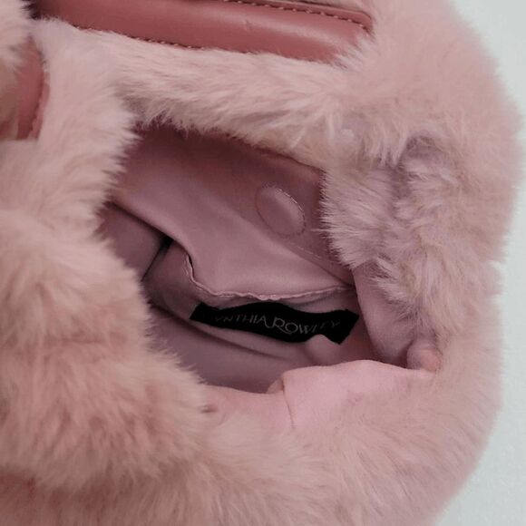 NWT 2PCS Gift Set CYNTHIA ROWLEY Pink Fluffy Tote Faux Fur Handbag Ear Muffs - Picture 11 of 11